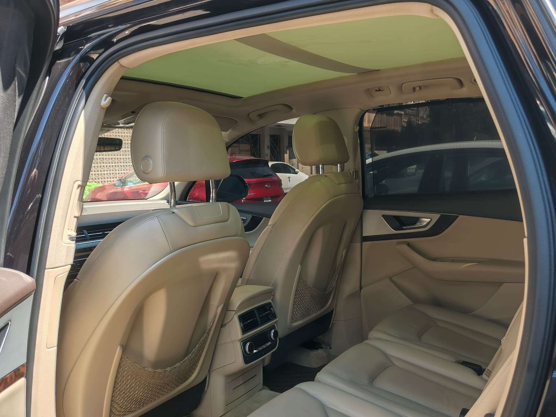 Range Rover - Rear