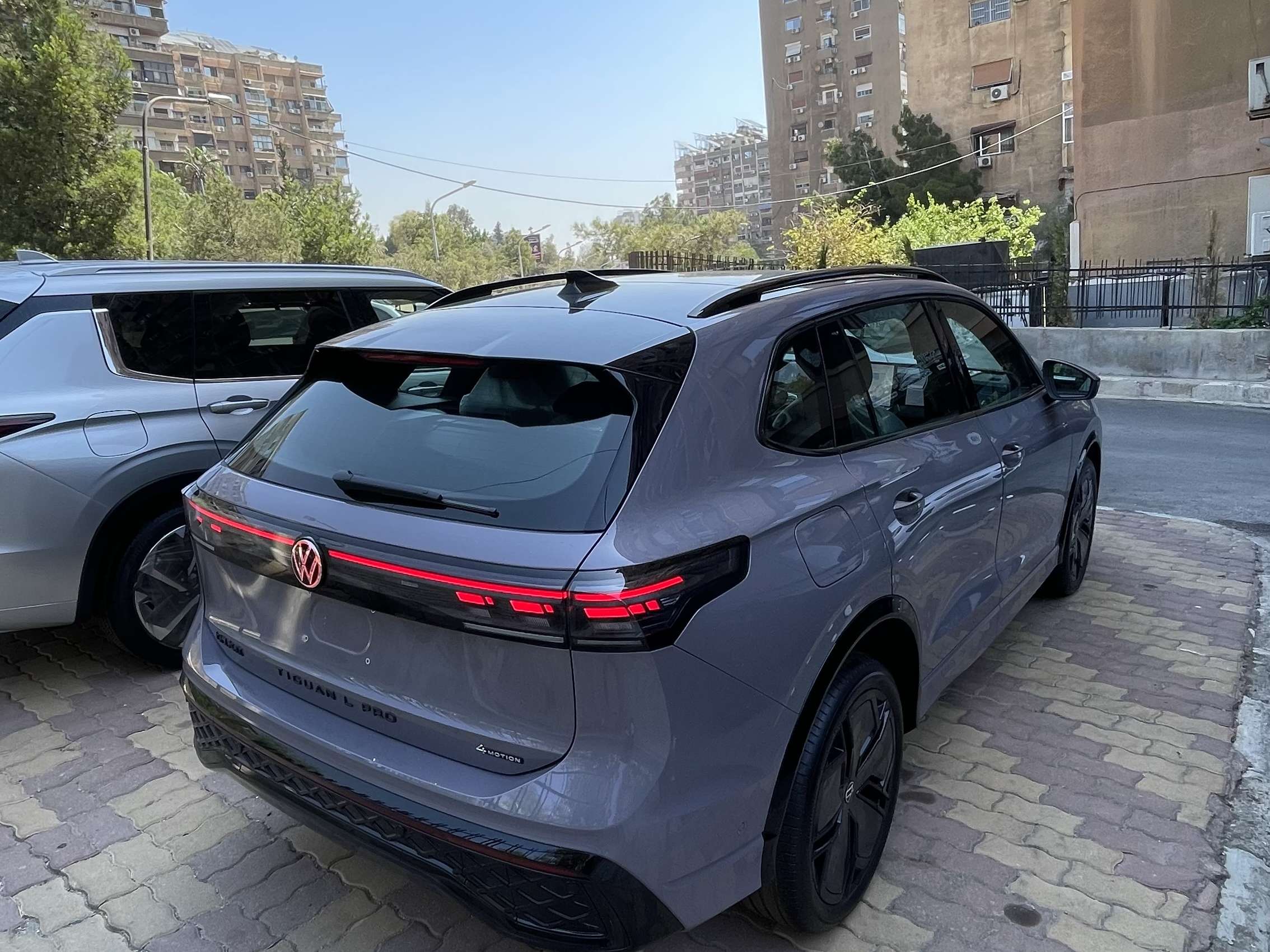 Range Rover - Rear