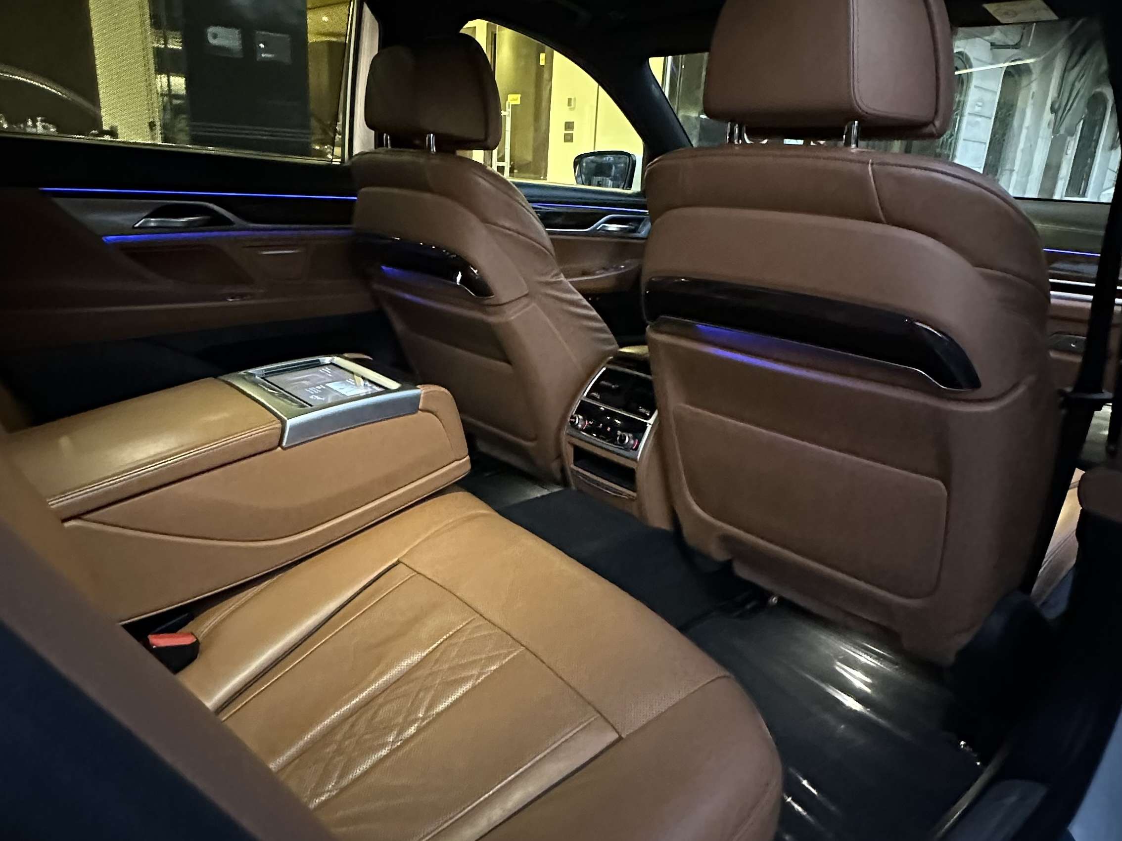 Range Rover - Rear